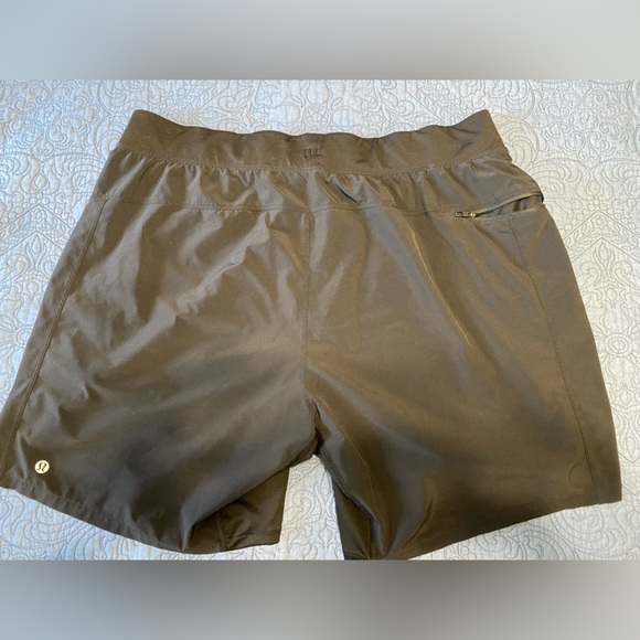 Lululemon T.H.E. Short XXL - Picture 2 of 3
